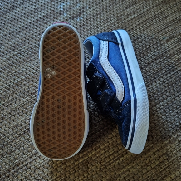 Toddler VANS size 9 - Picture 2 of 3